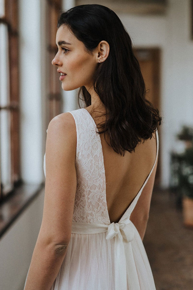 Beautiful Lace Open Back Wedding Dress for the Beach