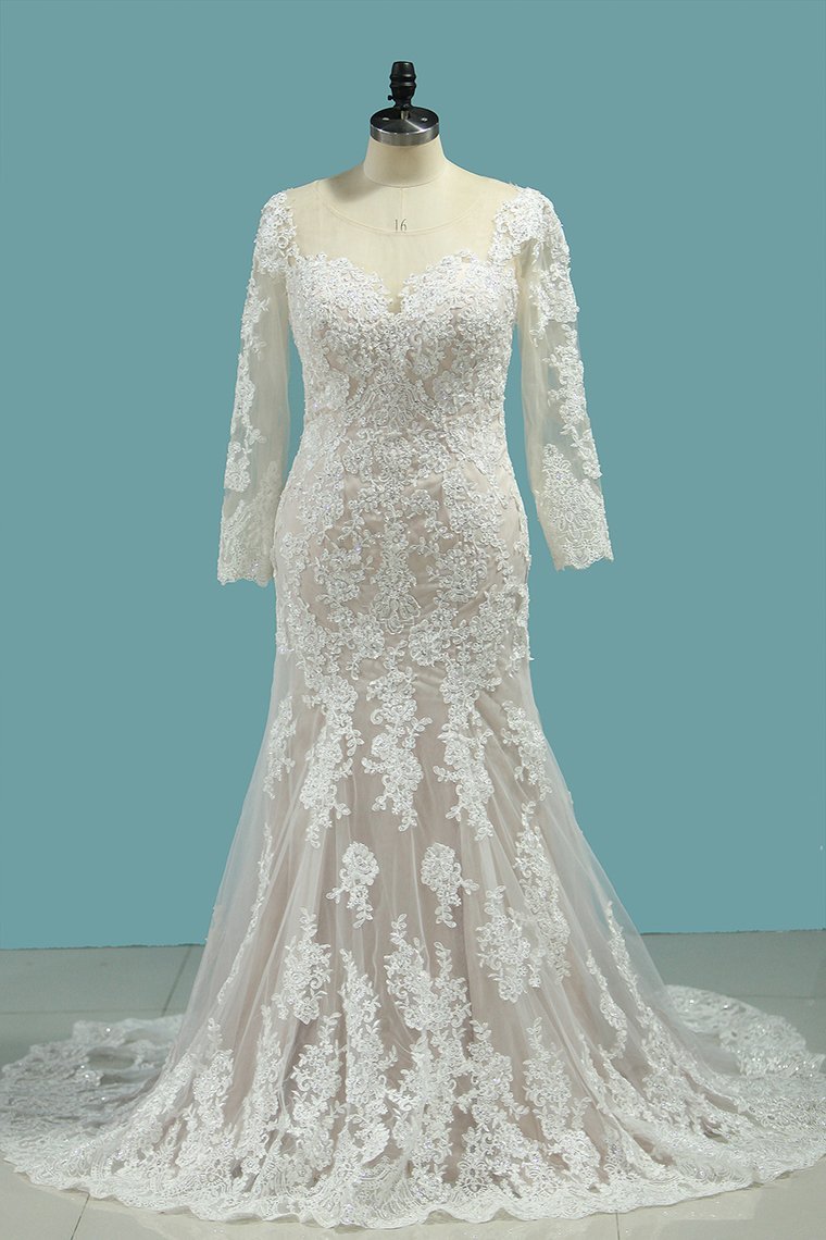 Elegant Vintage Long Sleeve Mermaid Wedding Dress with Appliques Lace