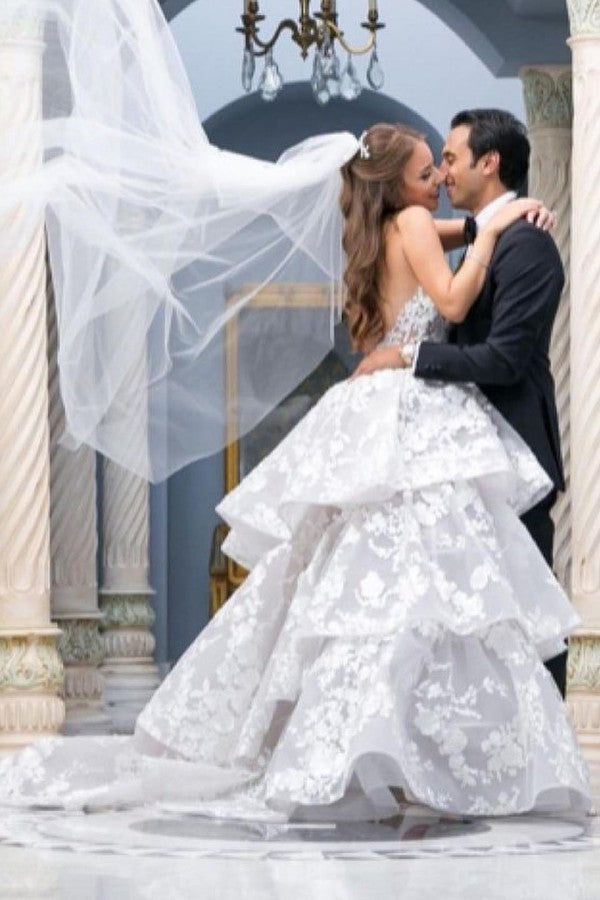 Beautiful Long Ball Gown Wedding Dress with Sweetheart Neckline and Tulle Lace