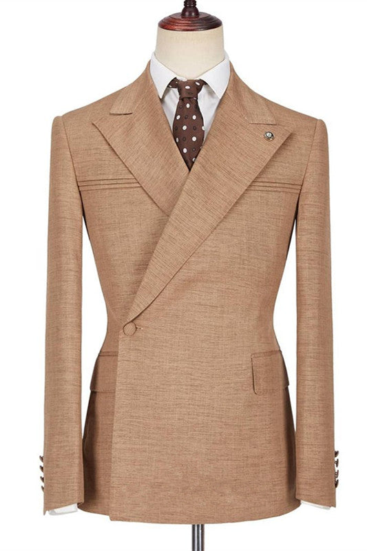 Gentle Brown Peaked Lapel Prince Suits with Ruffles for Prom