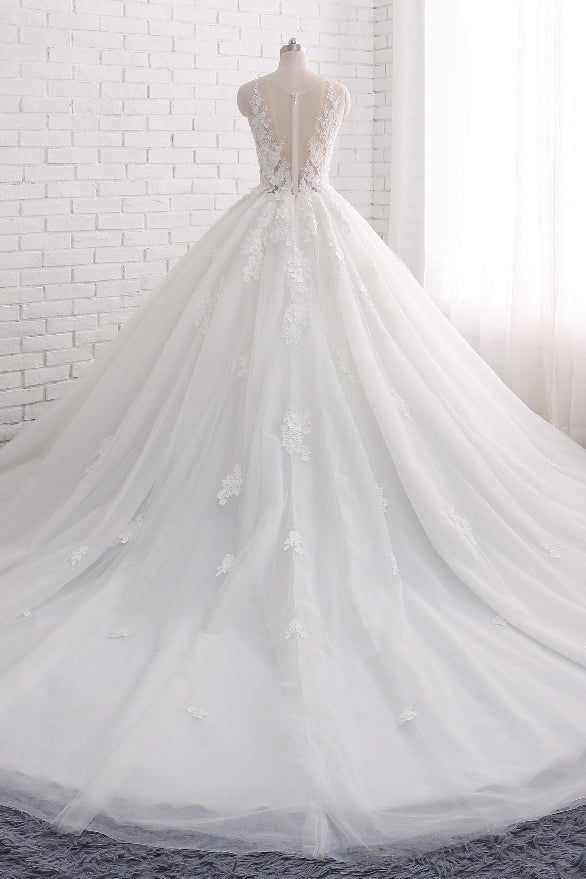 Elegant Tulle Train Wedding Dress With Appliques Lace