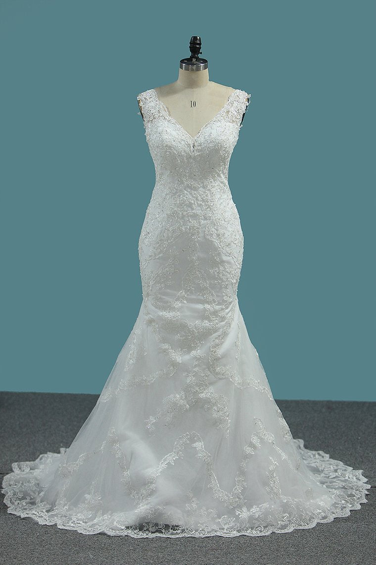 Wide Straps V-neck Mermaid Wedding Dress With Appliques Lace