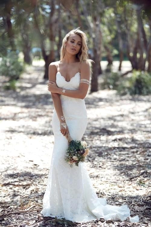 Elegant Mermaid Wedding Dress with Lace Floral and Spaghetti-Straps V-Neck Open Back