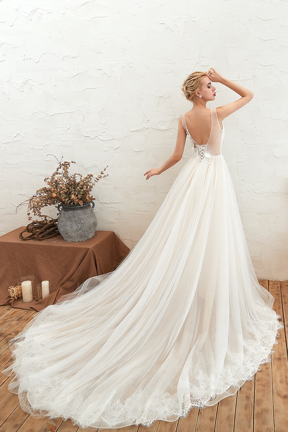 Romantic Wide Straps A-Line Wedding Dress With Tulle