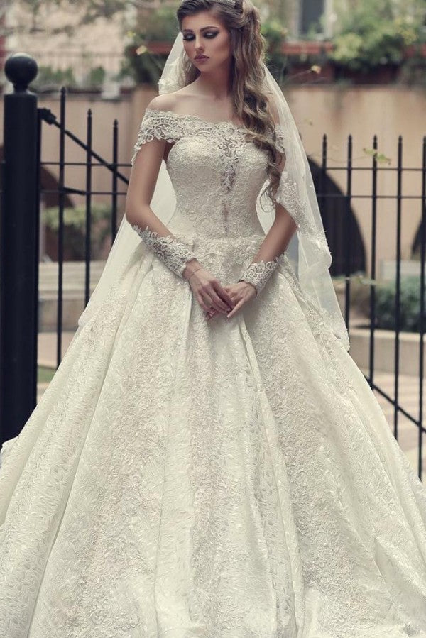 Elegant A-Line Off-the-Shoulder Wedding Dress with Appliques Lace