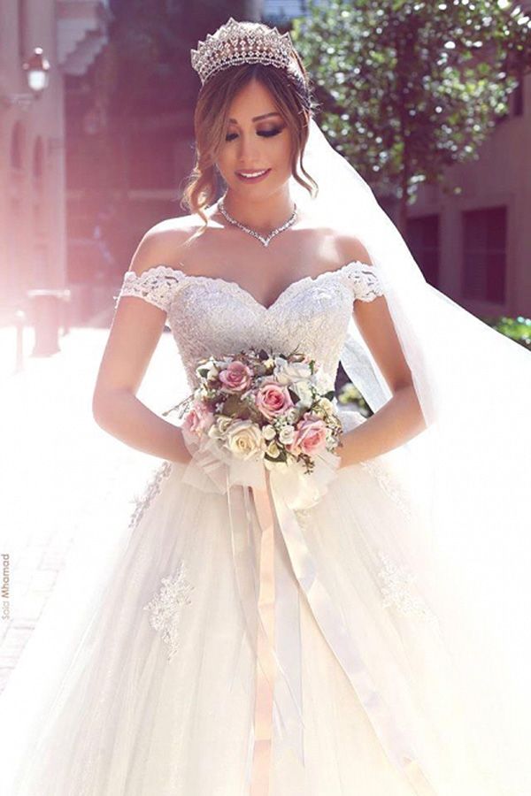 Romantic White Sweetheart Wedding Dresses with Lace