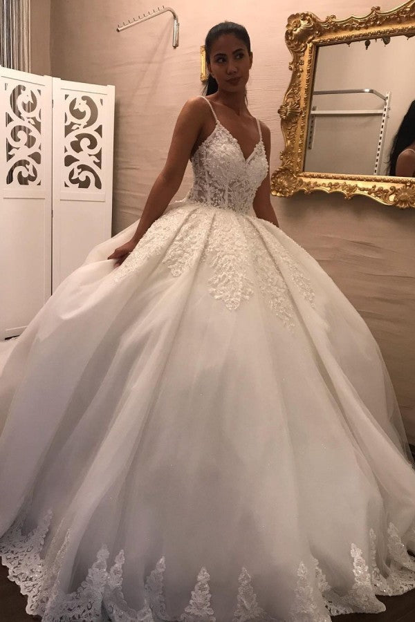 Vintage Spaghetti-Straps V-neck Floor-length Ball Gown Wedding Dress with Appliques Lace and Tulle