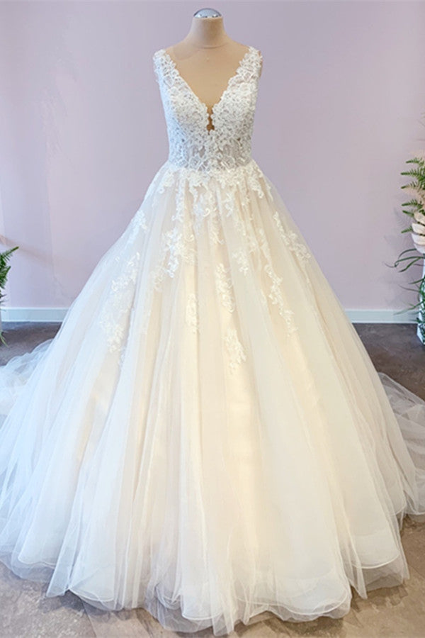 Wide Straps Tulle Wedding Dress With Appliques Lace for A-Line Floor-length Look