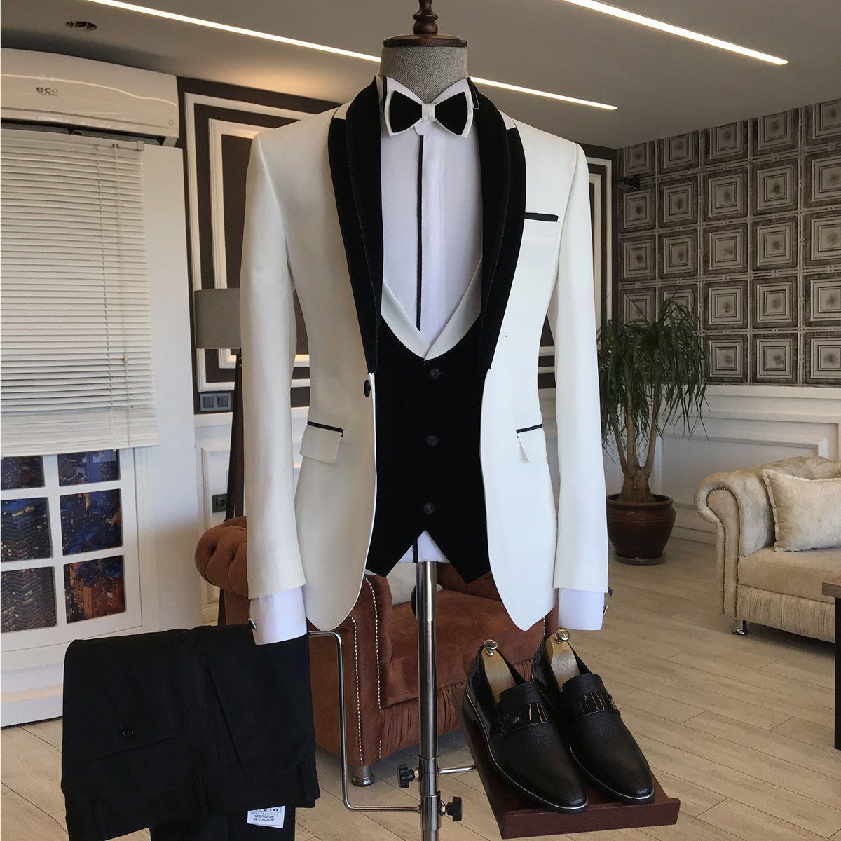 Hardy Black & White Shawl Lapel Slim Fit Wedding Tuxedos