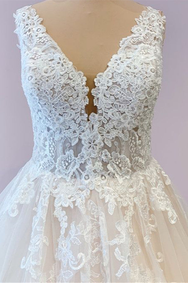 Wide Straps Tulle Wedding Dress With Appliques Lace for A-Line Floor-length Look