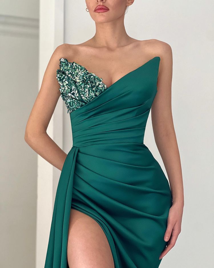 Elegant Emerald Green V Neck Mermaid Prom Dress With Long Split