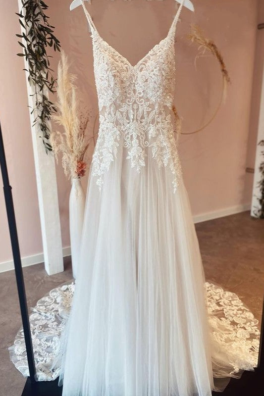 A-Line Sweetheart Wedding Dress with Lace Appliques