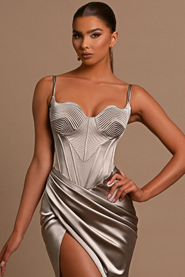 Sleeveless Sweetheart Evening Dress - Sliver Designed