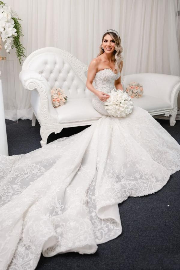 Gorgeous Sweetheart Mermaid Wedding Dress with Appliques Lace and Backless