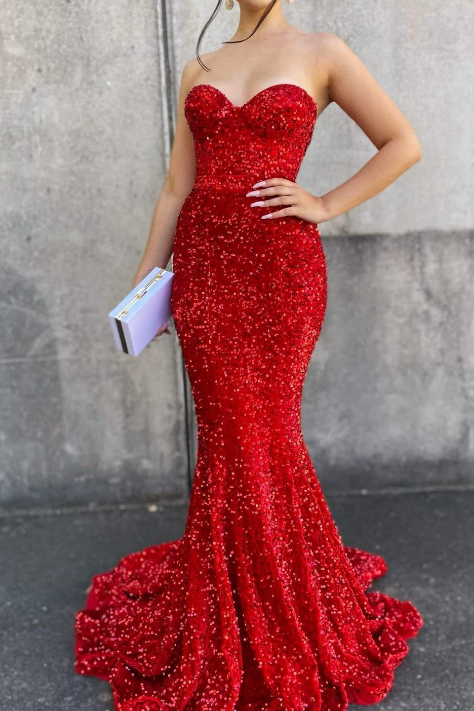 Stunning Red Sweetheart Mermaid Prom Dress With Sequins