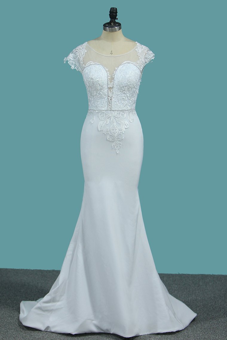 Elegant Bateau Beadings Mermaid Wedding Dress With Appliques Lace