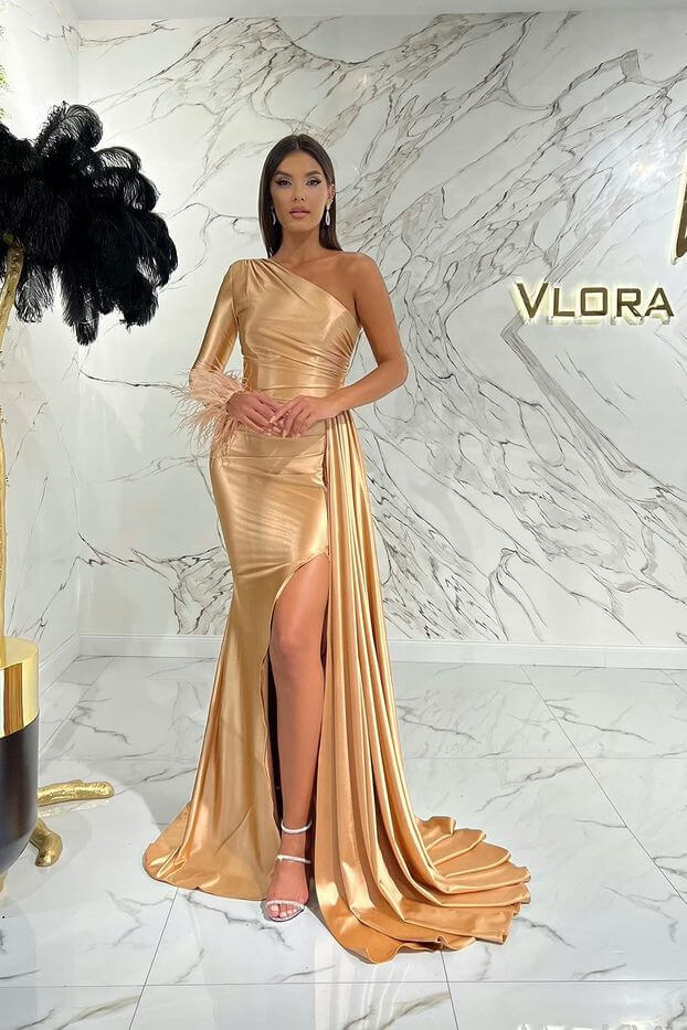 Gorgeous Long Sleeves Mermaid Prom Dress With Slit & Feathers One Shoulder