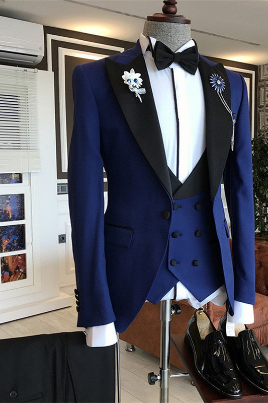 2022 Stylish Dark Blue Groom Wedding Suits with Peaked Lapel