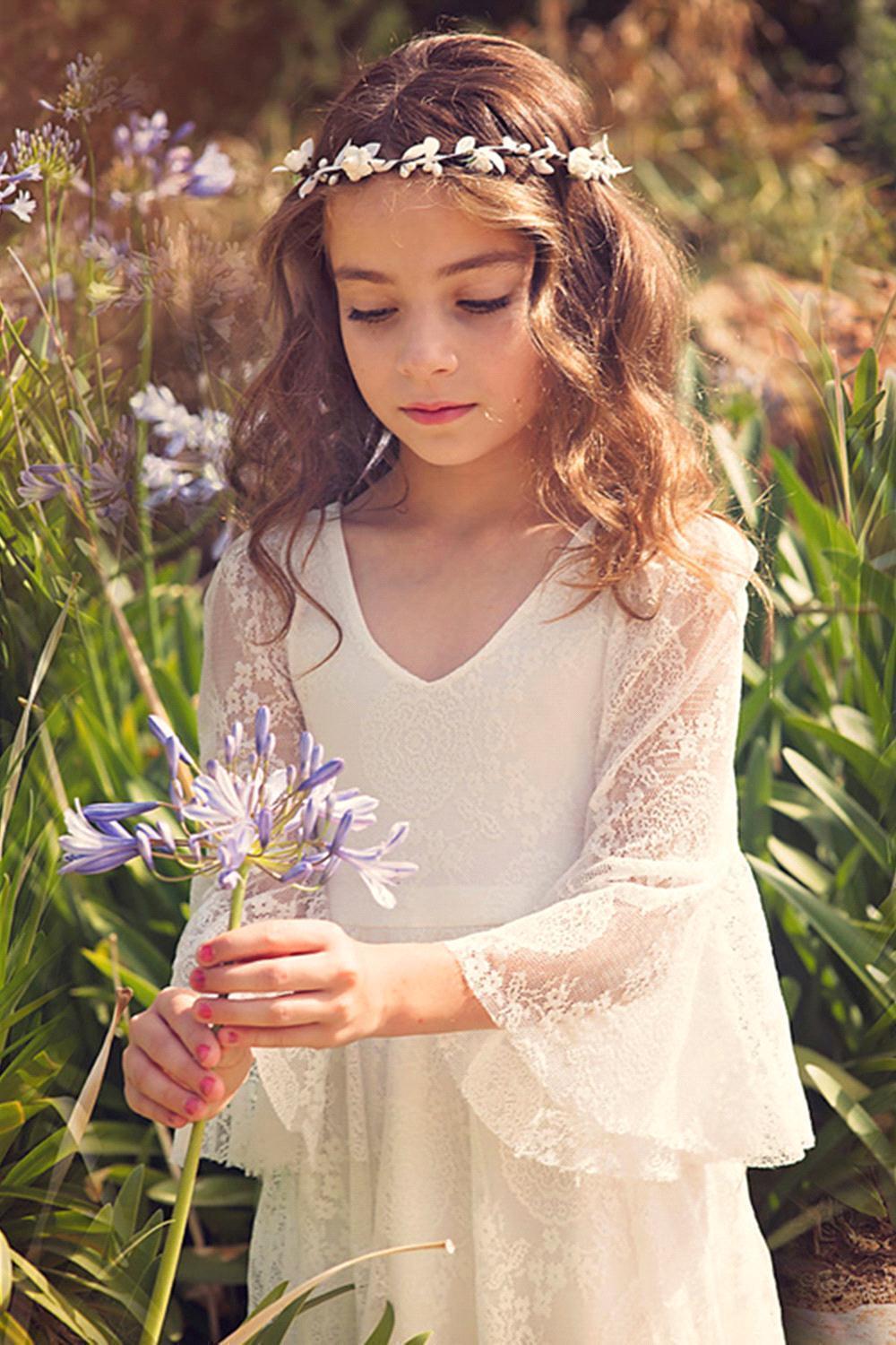 A-line V-neck Long Sleeves Flower Girl Dress with Lace Appliques