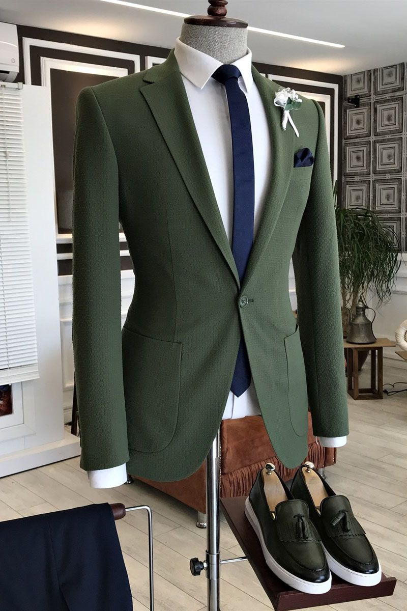 Elegant Dark Green Groom Suit with Notched Lapel for Prom