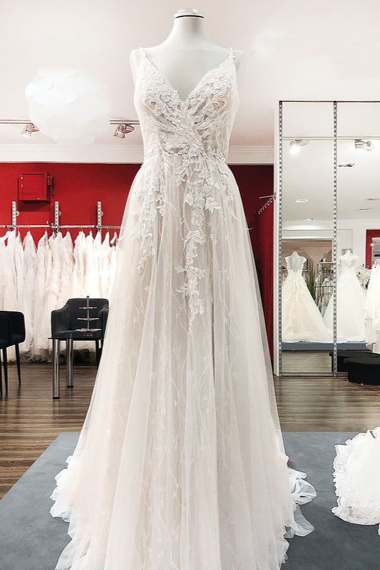 Graceful Long A-line Lace Backless Wedding Dress with Tulle V-neck