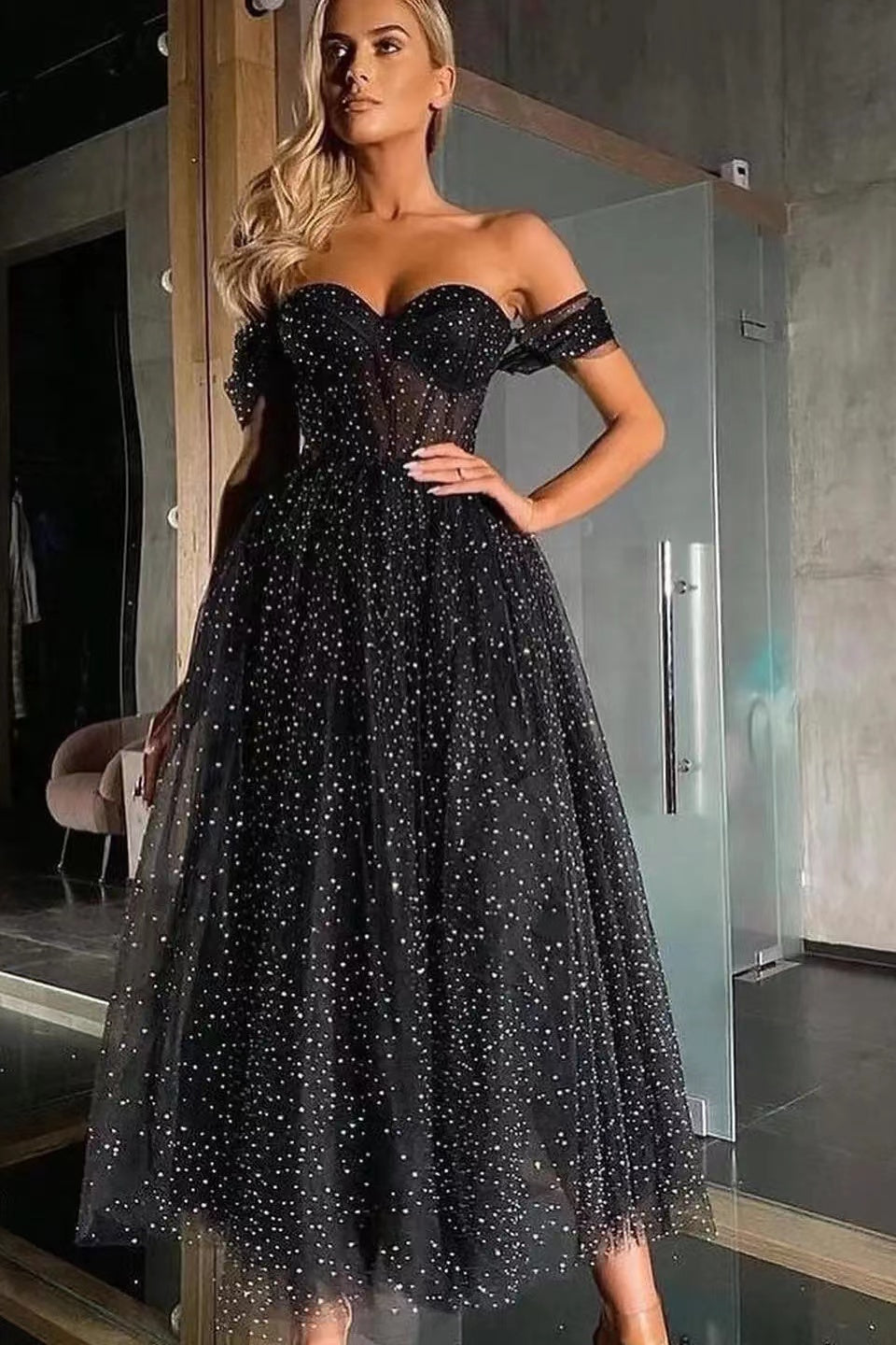 Black Off-The-Shoulder Sweetheart A-Line Prom Dress with Beads and Tulle