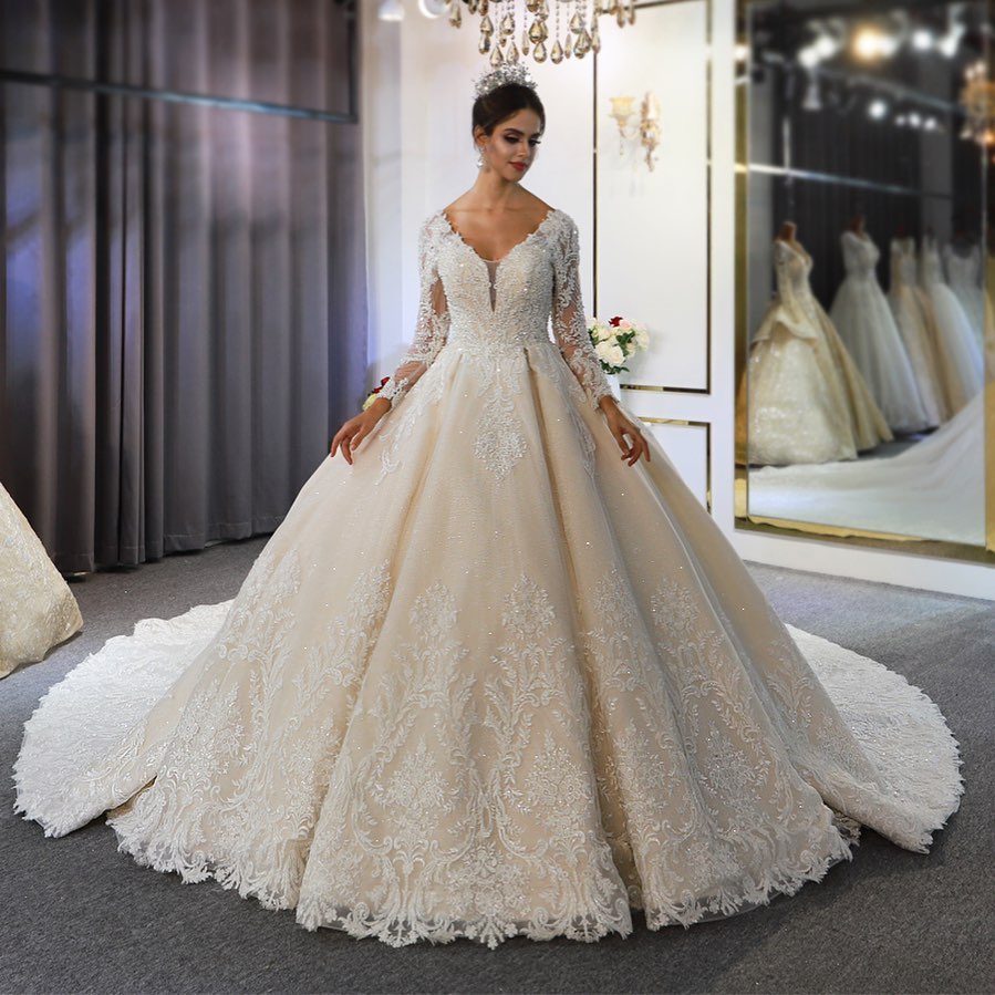 Classy A-Line Sweetheart Wedding Dress with Appliques Lace Sequins