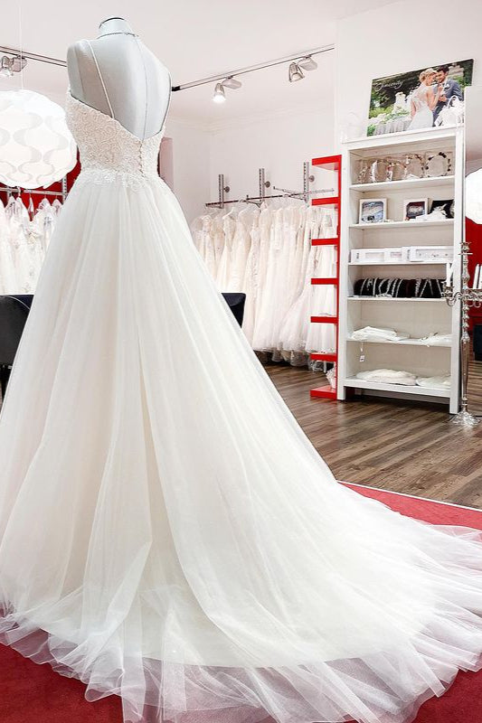 Gorgeous Long A-line Sweetheart Wedding Dress with Tulle Lace