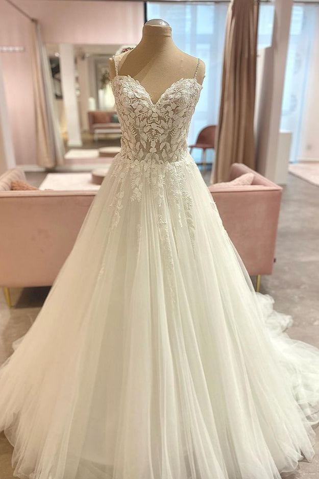 Attractive Sweetheart A-Line Wedding Dress with Spaghetti Straps and Floral Lace Tulle