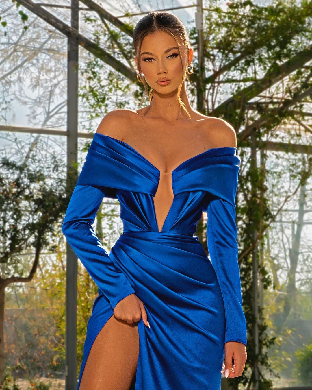 Royal Blue Long Sleeve Strapless Split Prom Dress