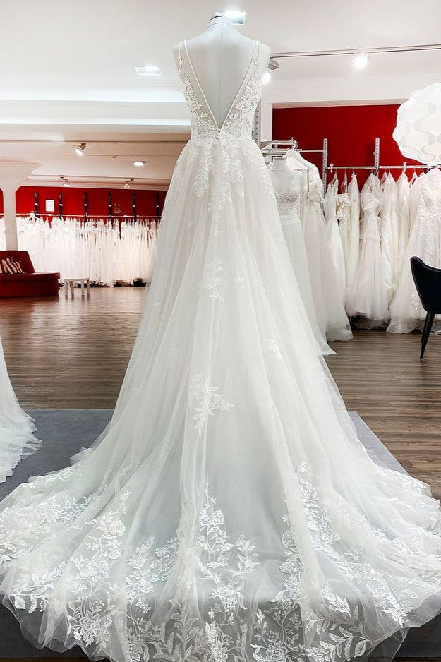 Elegant A-Line V-Neck Lace Wedding Dress With Tulle Spaghetti-Straps