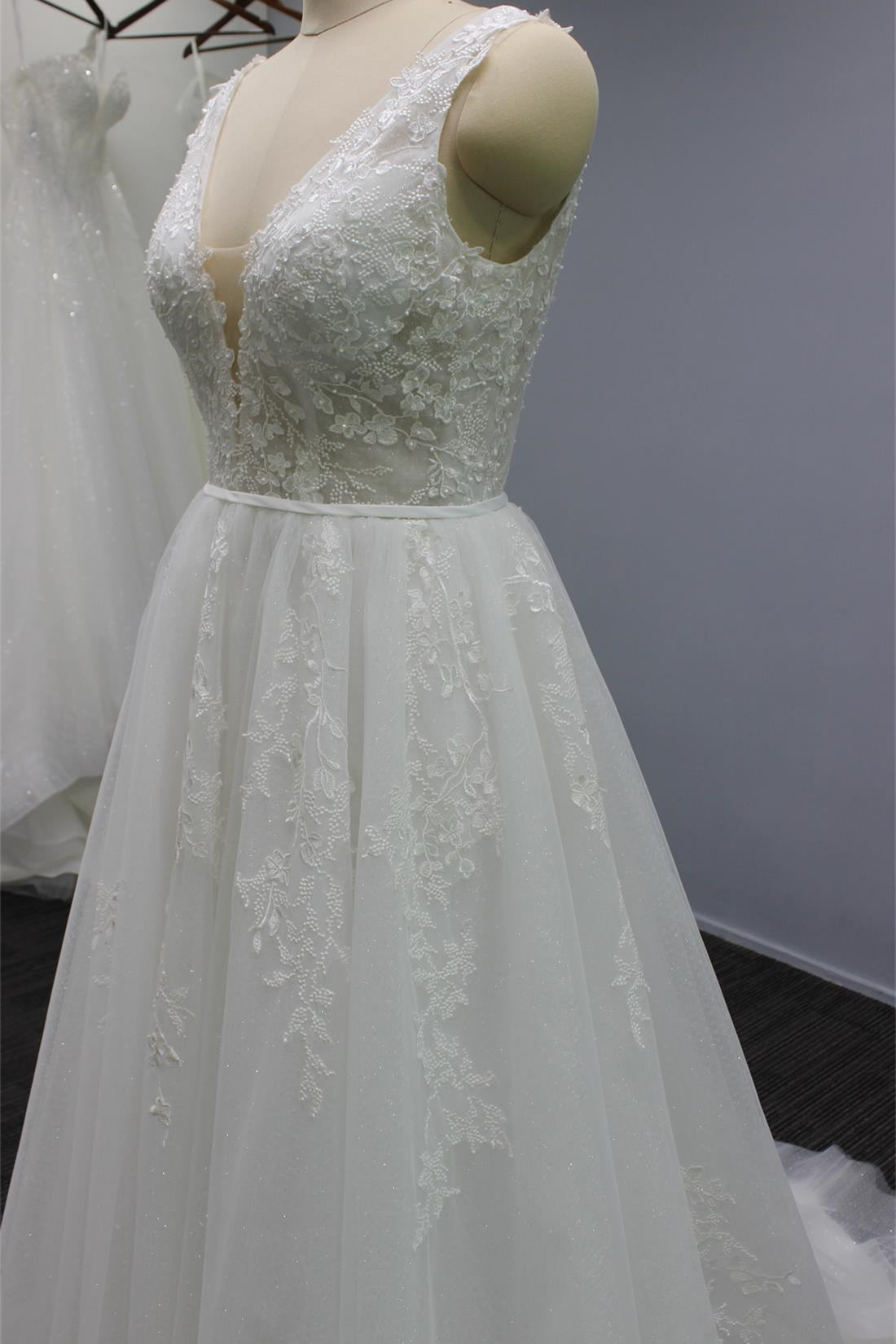 White V Neck Tulle Wedding Dress with Flower Appliques & Beaded Open Back