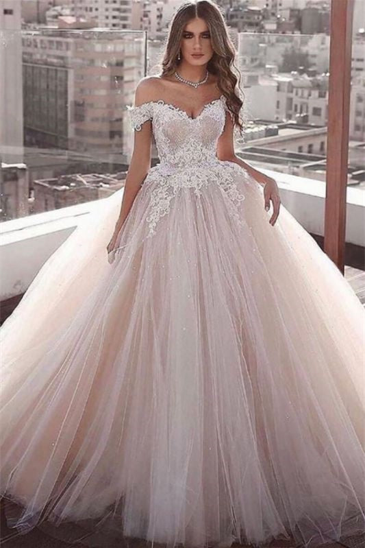 Elegant Off-the-Shoulder Ball Gown Wedding Dress with Sweetheart Appliques