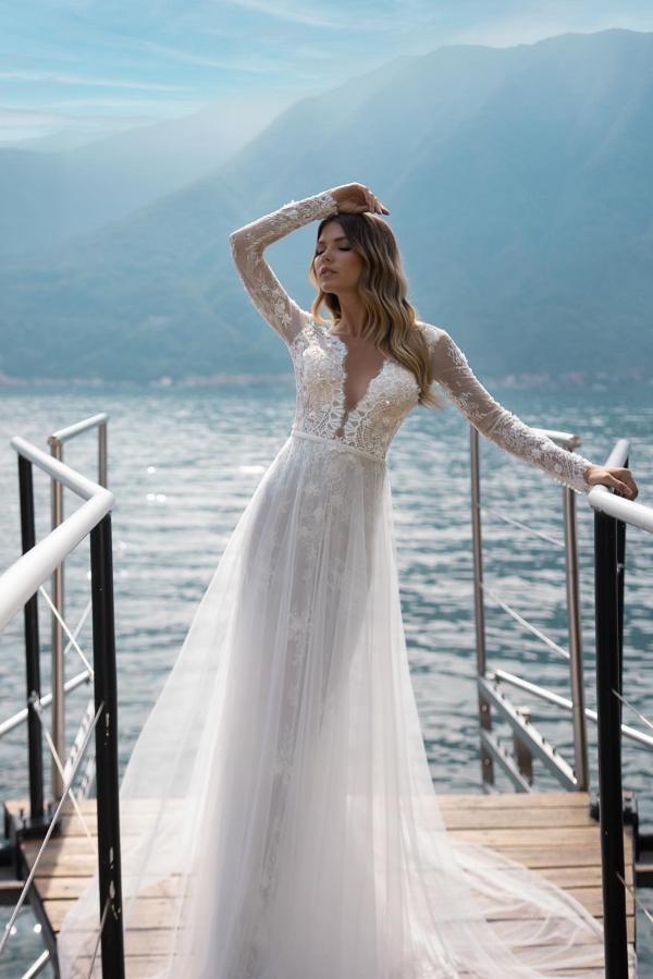 Elegant Boho A-line V-neck Lace Backless Wedding Dress With Long Sleeves