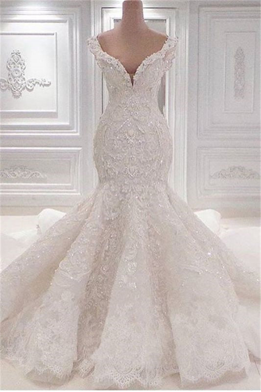 Luxurious Off-the-Shoulder Mermaid Wedding Dress With Lace Appliques