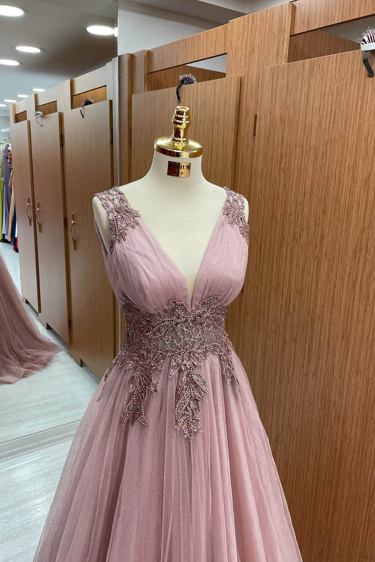 Dusty Pink Sleeveless Long Prom Dress With Tulle Appliques and V-Neck