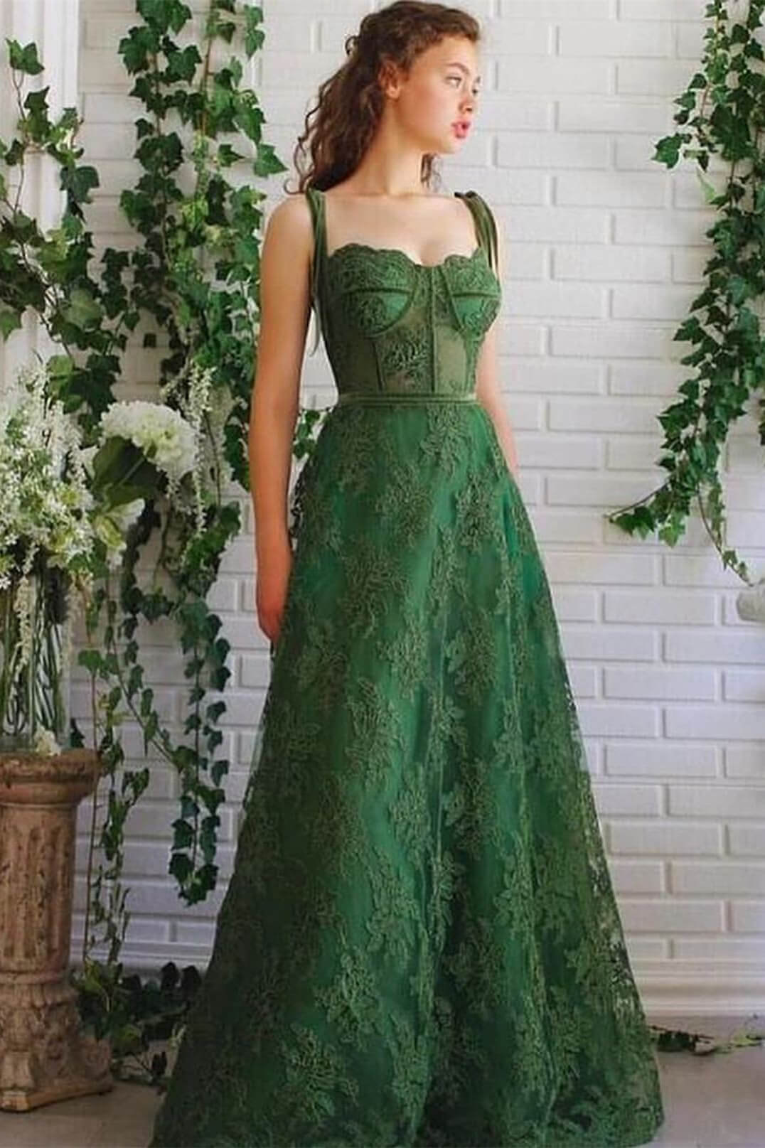 A-Line Strapless Emerald Green Spaghetti-Straps Evening Dress with Appliques