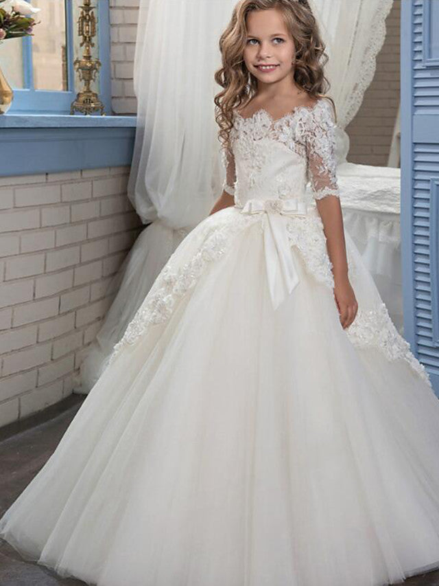 Half Sleeve Lace Ball Gown Flower Girl Dresses with Tulle and Appliques Buttons