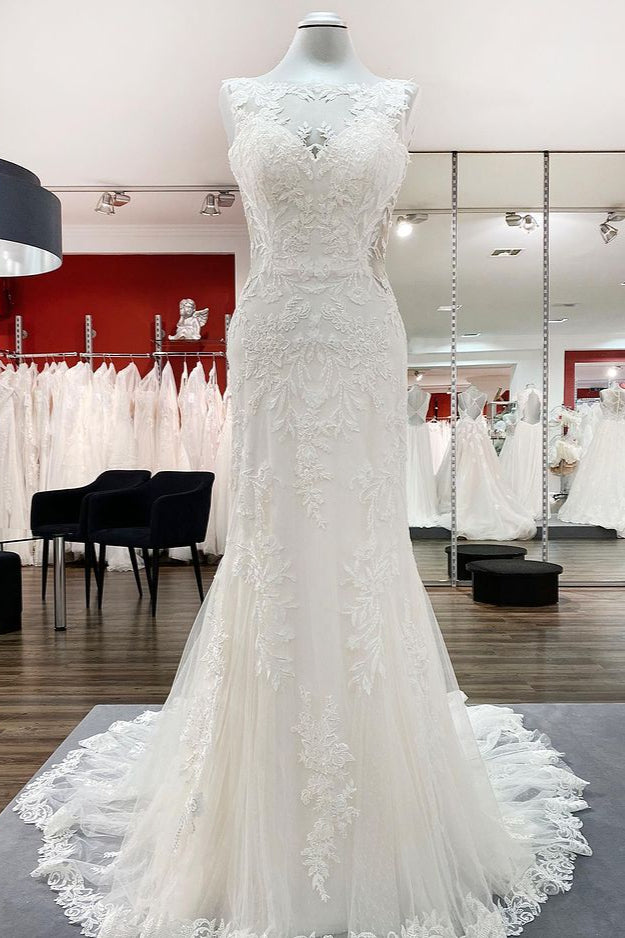 Elegant White Long Mermaid Wedding Dress with Tulle Lace