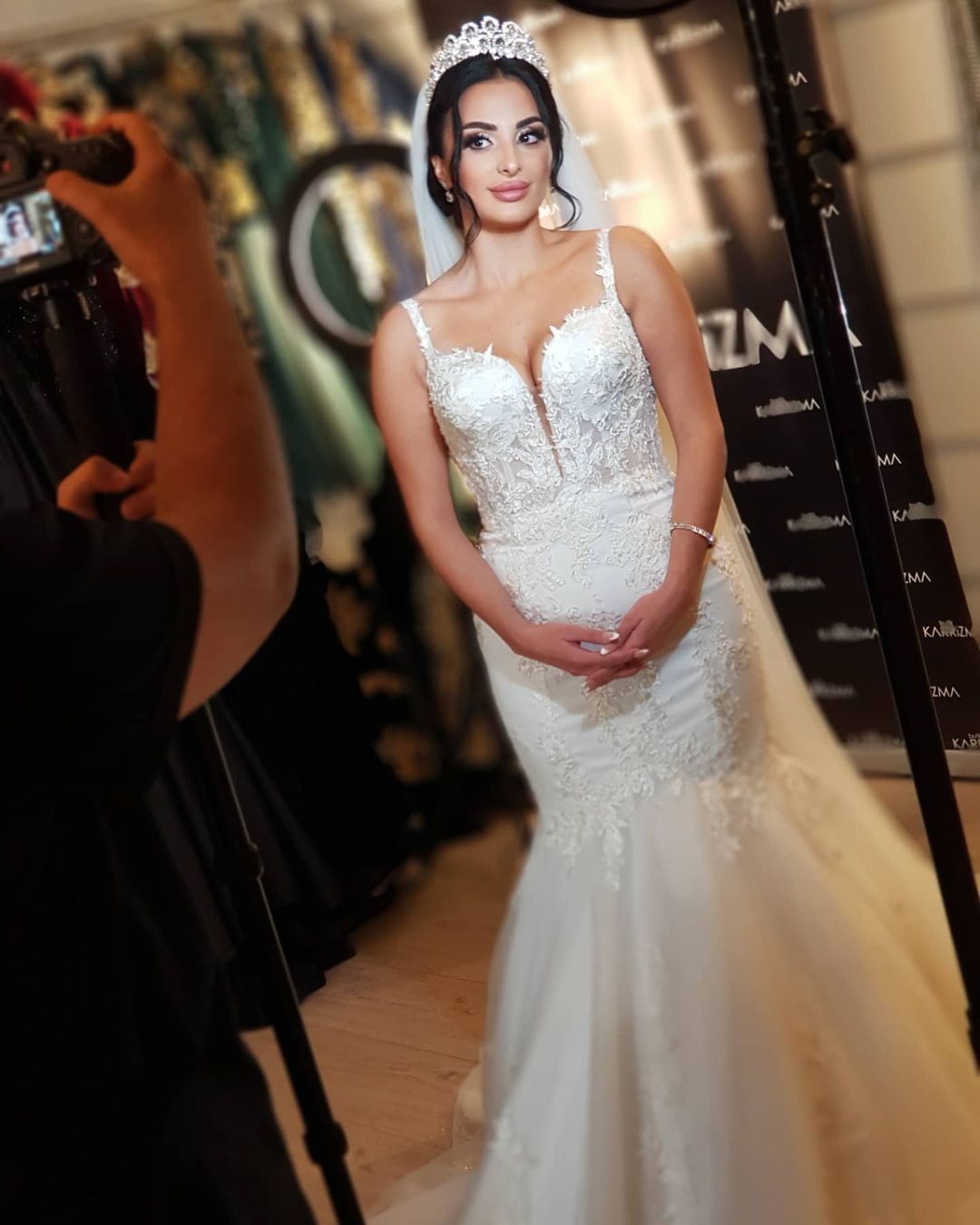 Gorgeous Tulle Mermaid Wedding Dress with Appliques Lace