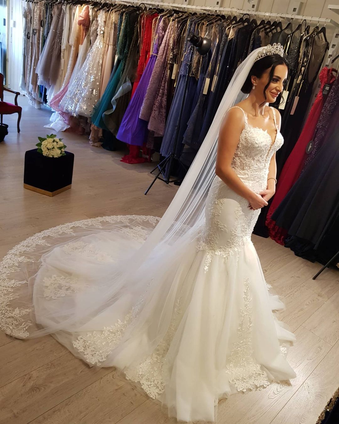 Gorgeous Tulle Mermaid Wedding Dress with Appliques Lace