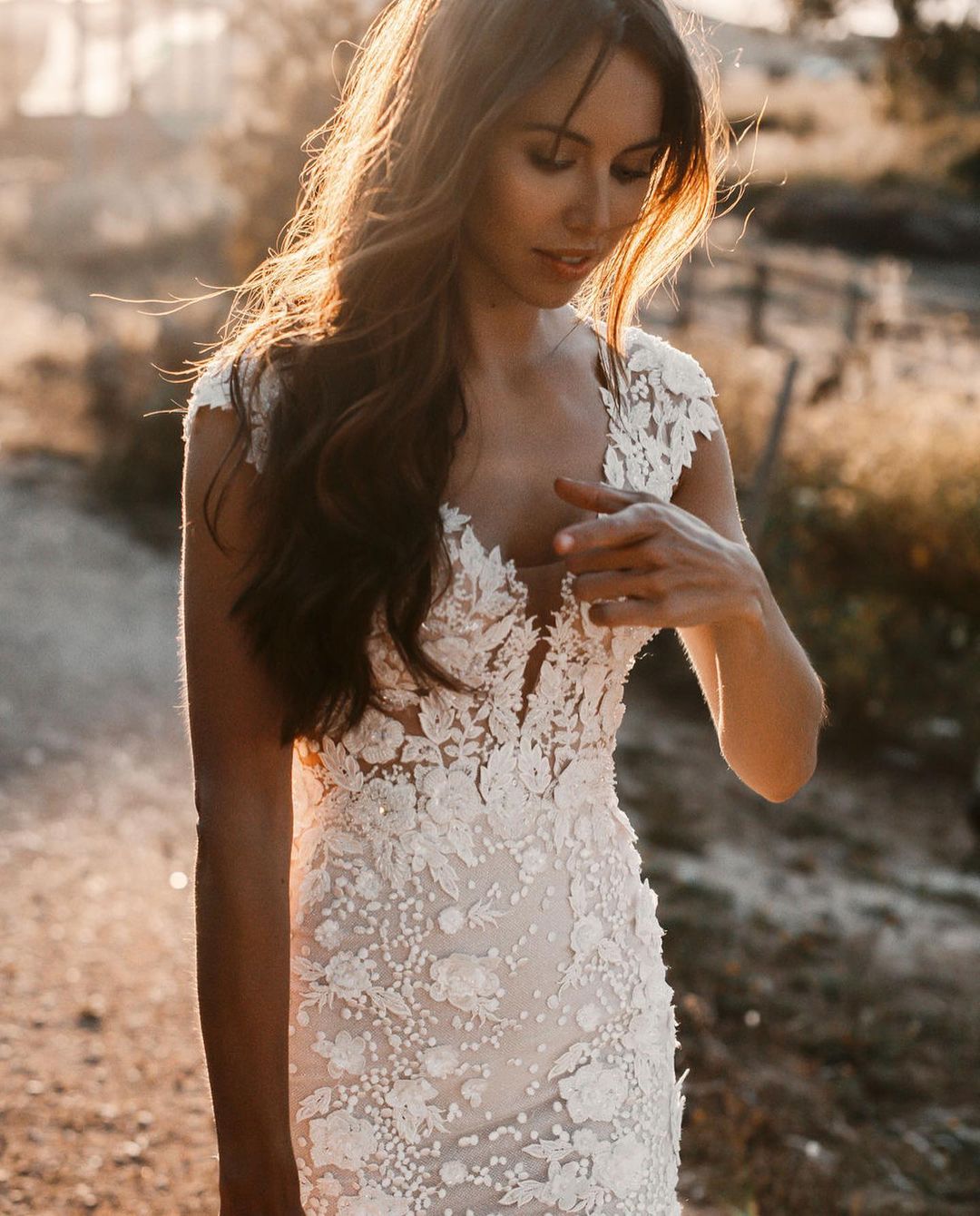 Elegant Sweetheart Backless Long Mermaid Wedding Dress with Tulle Lace