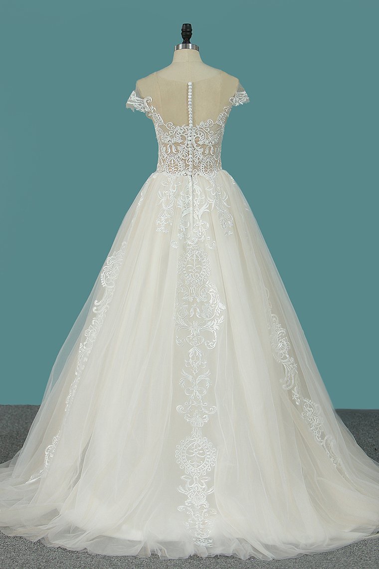 Elegant Bateau A-Line Floor-length Wedding Dress With Ruffles, Tulle Appliques and Lace